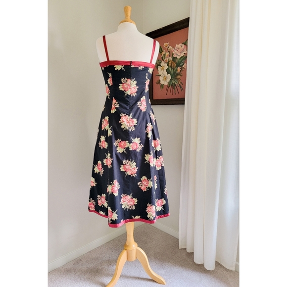 90s Black Floral Satin Bow 1990s Vintage Fit & Flare Midi Length Cotton Dress - Picture 13 of 15